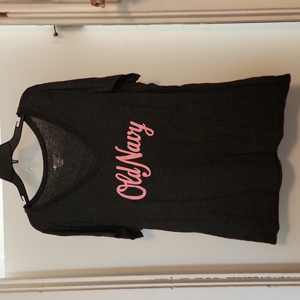 V-neck T-shirt